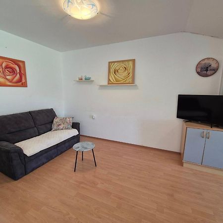 Apartments Velinka Mundanije Eksteriør bilde