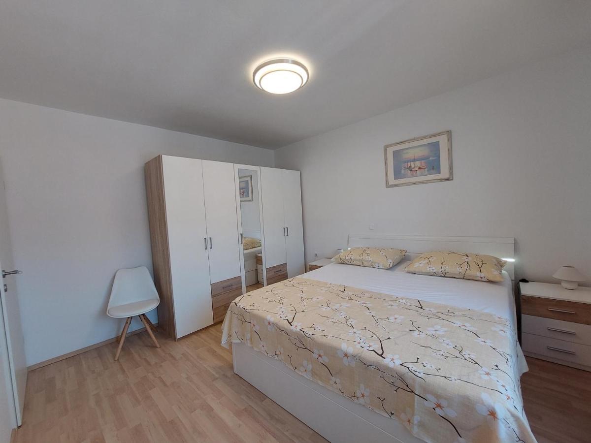 Apartments Velinka Mundanije Eksteriør bilde
