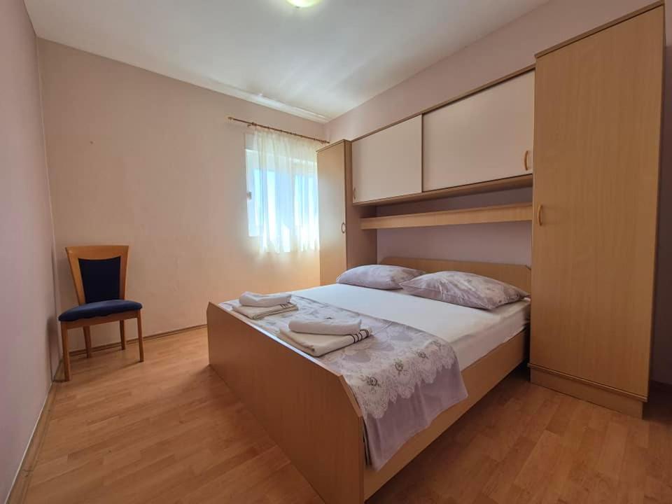 Apartments Velinka Mundanije Eksteriør bilde