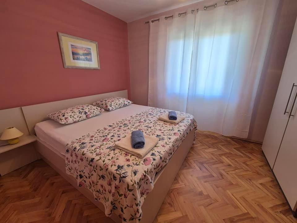 Apartments Velinka Mundanije Eksteriør bilde